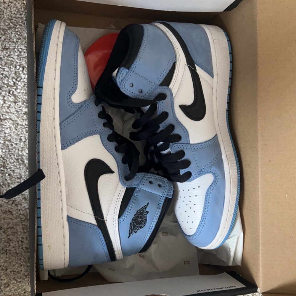 University blue air Jordan 1’s. Men’s 5.5 OR Women’s 7